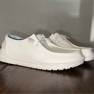 Hey Dude Women's White Flats Silk Moon Preppy Gorpcore